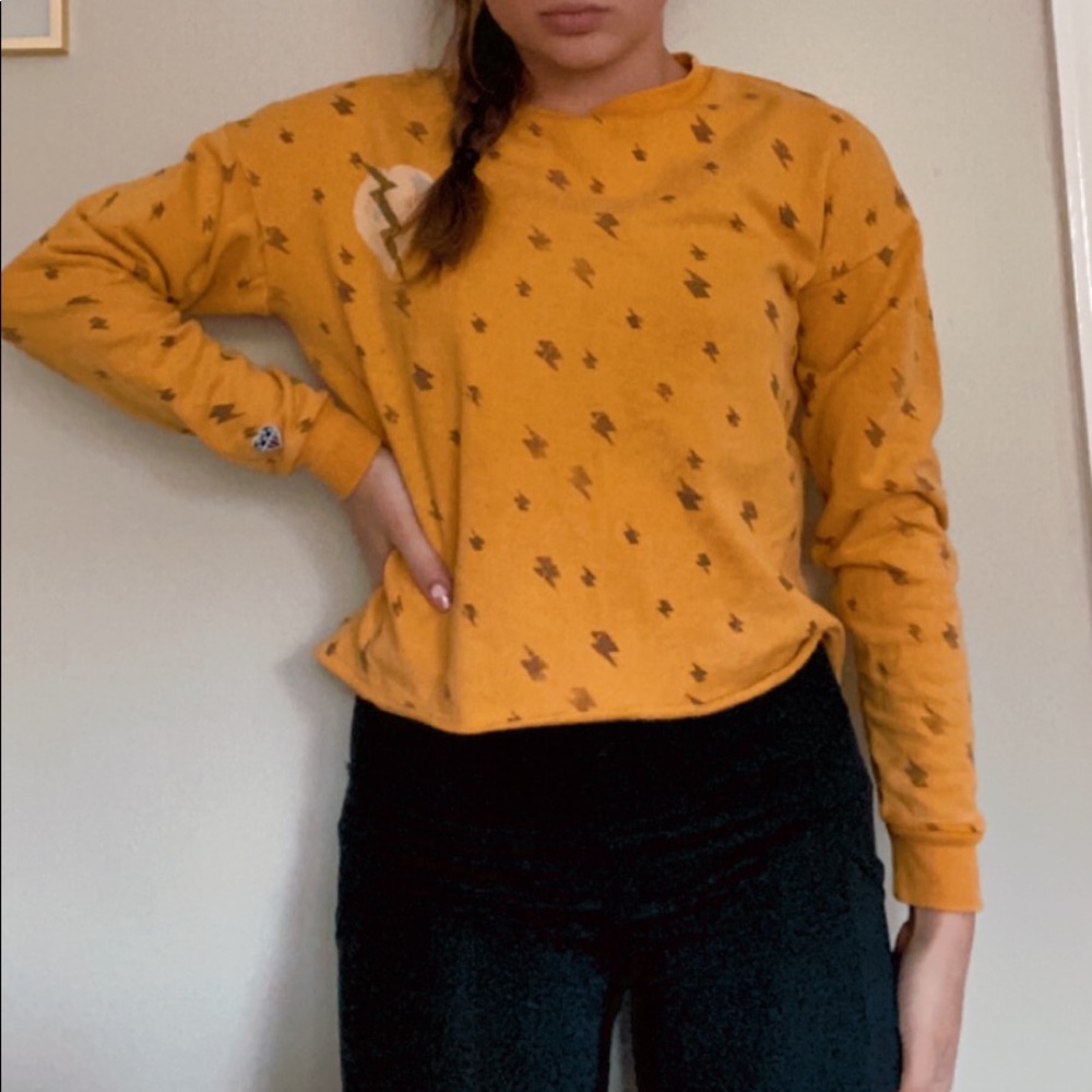 Cropped shirt